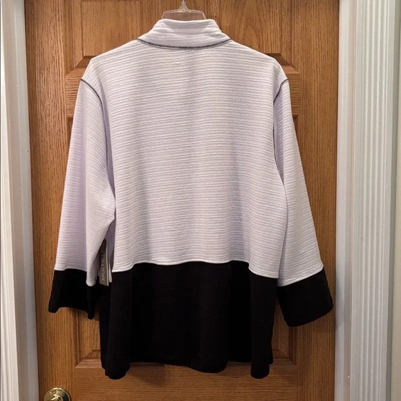 Multiples - Black & White Button Down Top - Picture 2 of 8